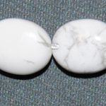 Howlite oval 8*10 mm.