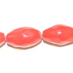Coral Bambú rombo facetado 4*8 mm.