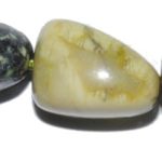 Turquesa amarilla(serp.) nugget 10*12 mm.