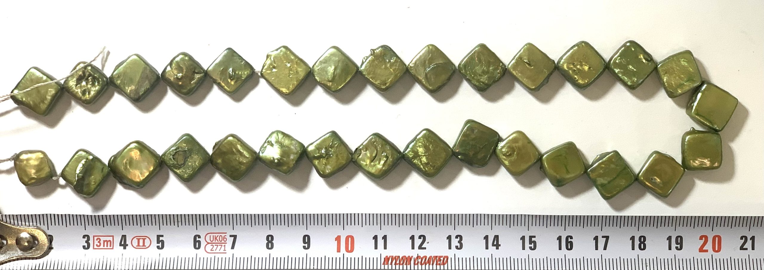 ps-2450-2450 Perla Rombo verde 10 mm - Imagen 1
